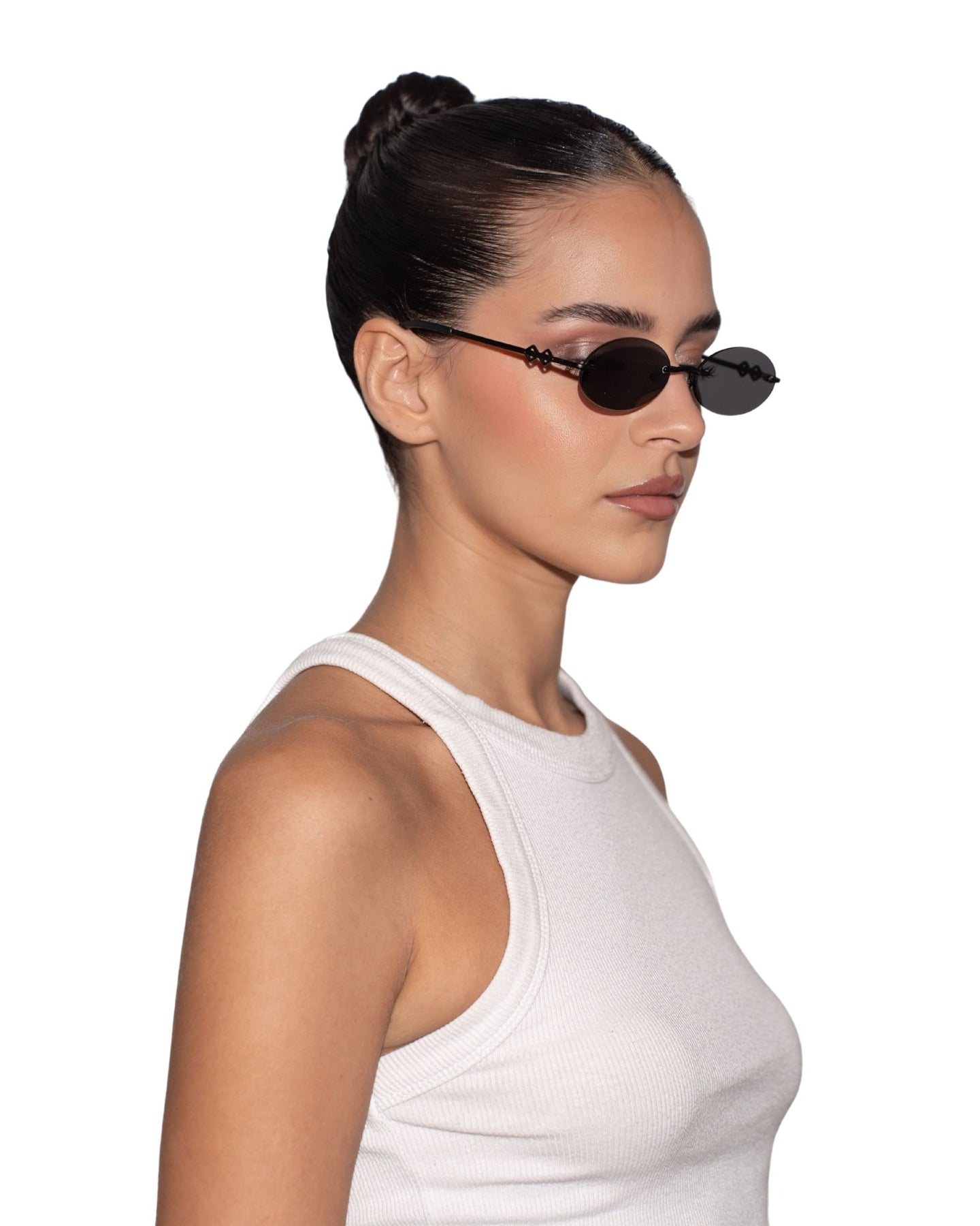Shop Vicky Sunglasses in Black Colour – Available Online in USA, UK, Canada & United Arab Emirates